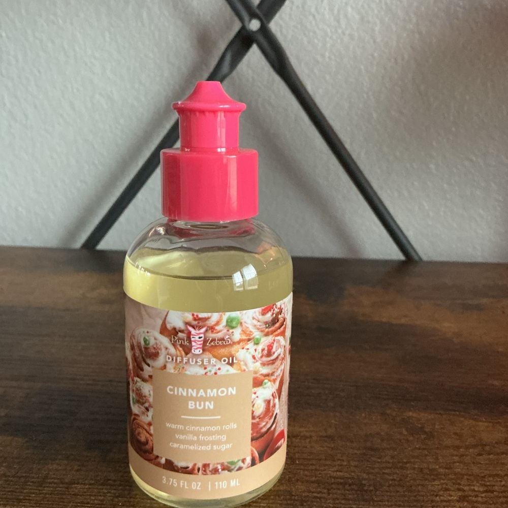 Cinnamon Bun Pink Zebra Diffuser Oil